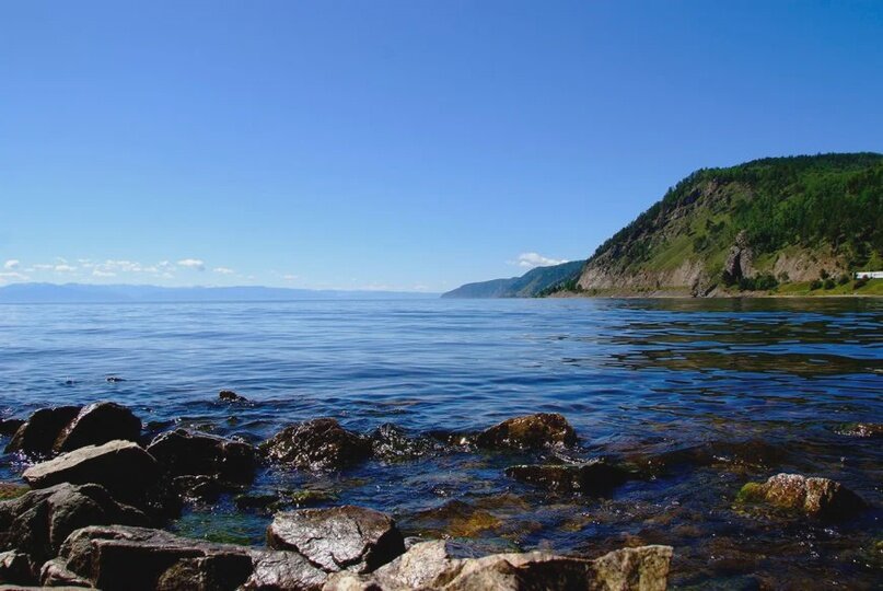                                                        Берег Байкала