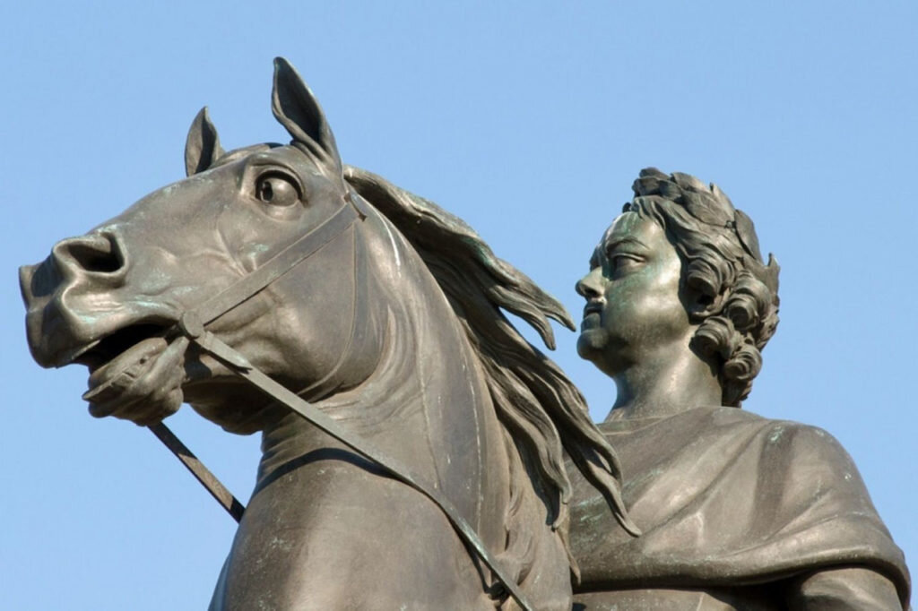 Пётр Великий вдохновил скульпторов на монументальные произведения