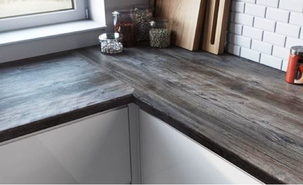 Еврозапил – один из самых актуальных способов состыковать части столешницы