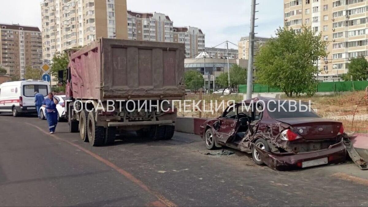    ДТП на востоке Москвы© Госавтоинспекция Москвы/Telegram