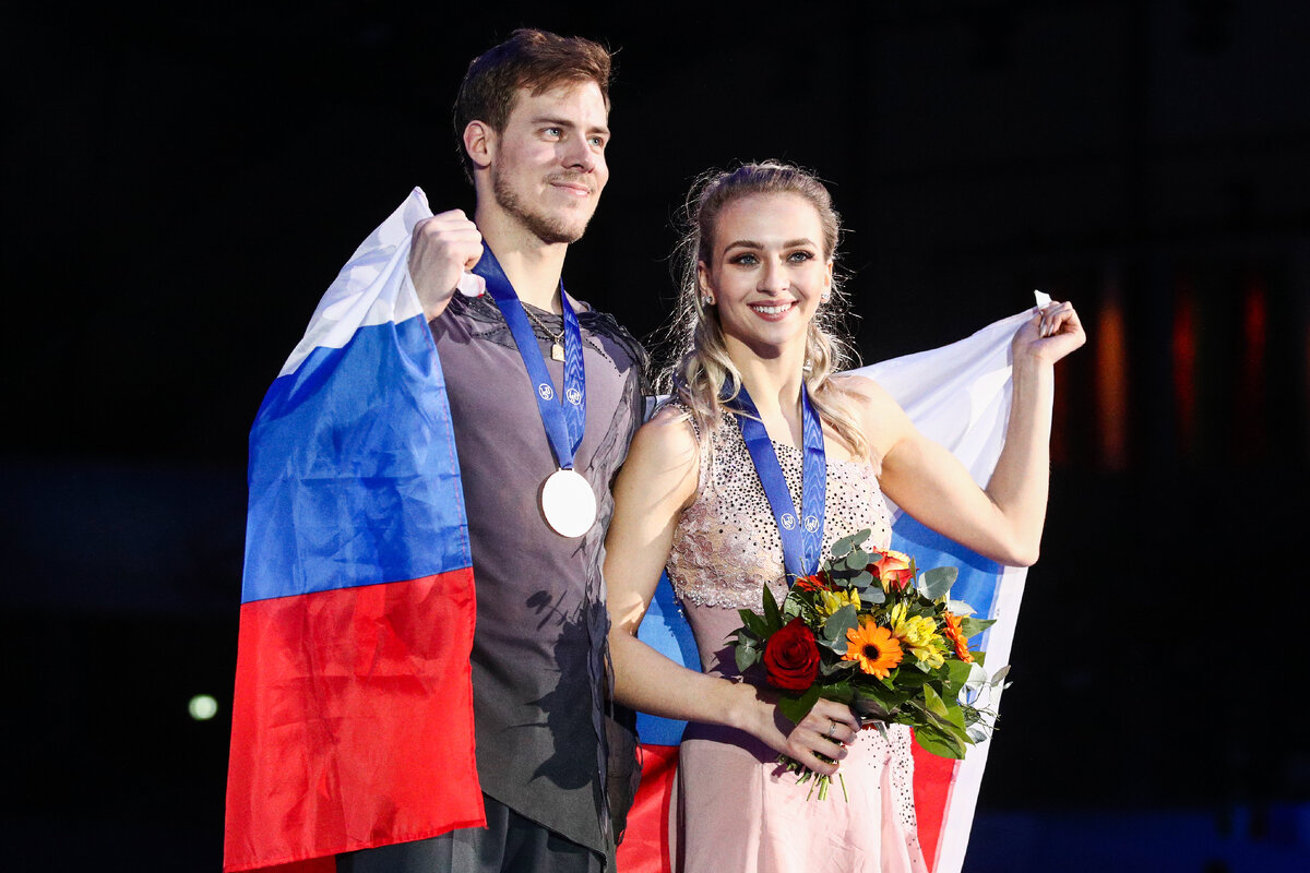 Русский олимпийский спортсмен. Синицына Кацалапов Чемпионат Европы. Синицина Кацалапов\ чемпионка Европы.