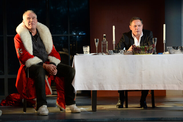    Сергей Гармаш и Игорь Скляр во время прогона спектакля «С наступающим» на сцене театра «Современник» в Москве. Фото:  РИА Новости/ Сергей Пятаков