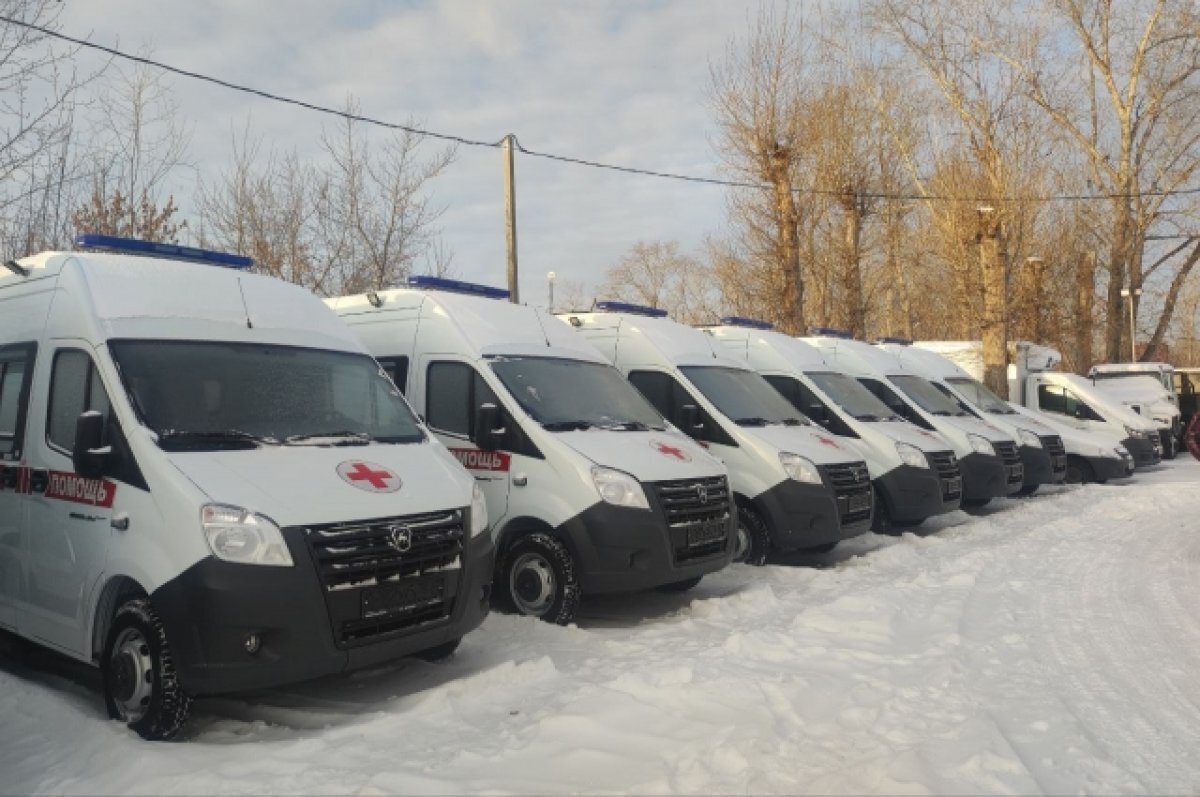    Челябинская область получила 17 новых машин скорой помощи