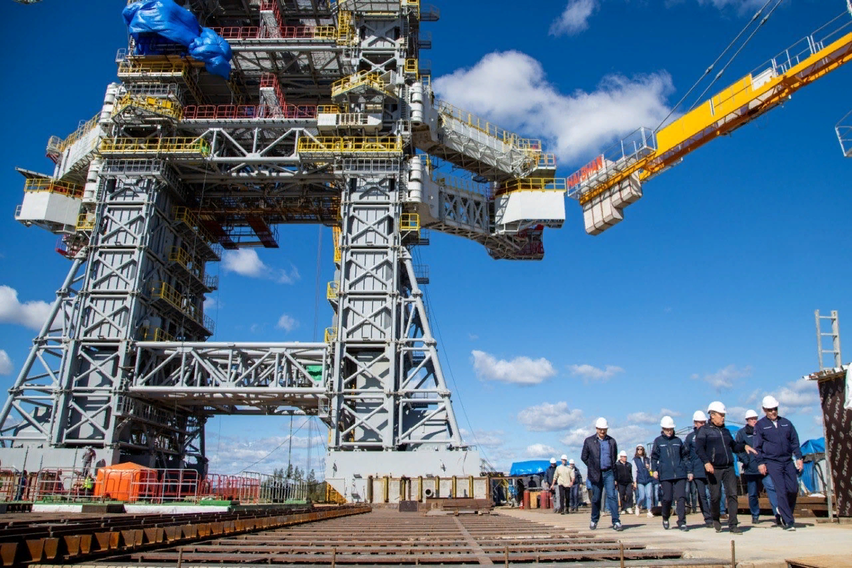 2016 завершено строительство космодрома восточный. Амурский космодром стройка. Космодром Восточный 2022. Стартовый комплекс космодрома Восточный. Космодром будущего.