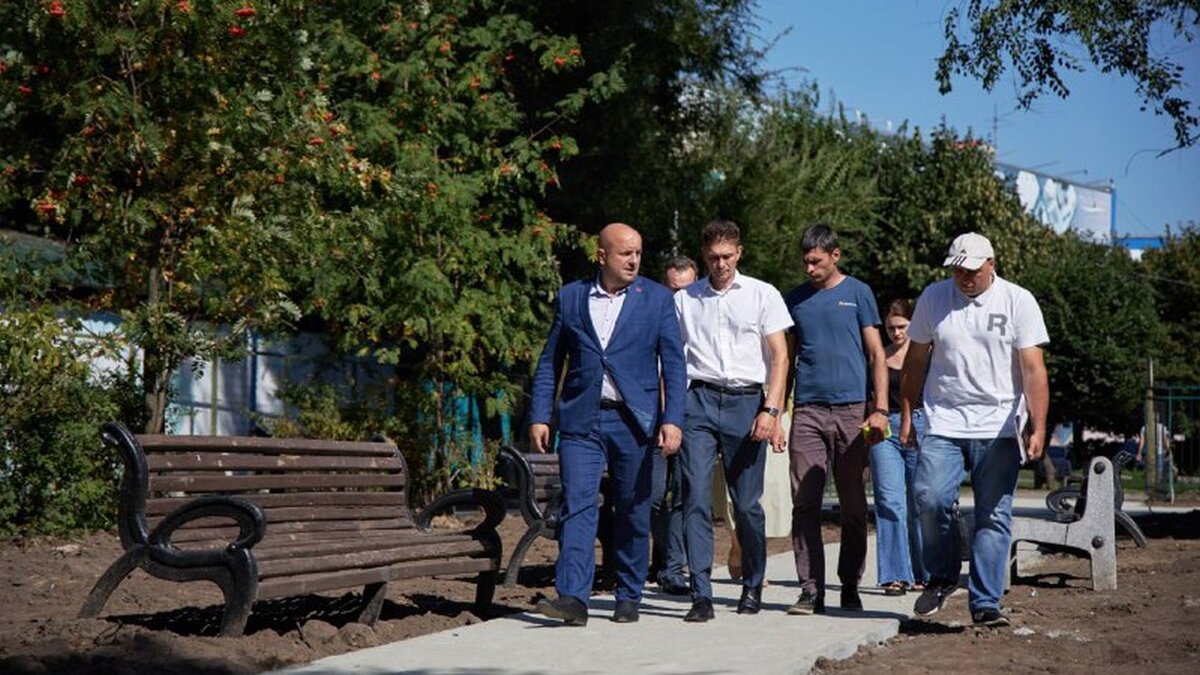    В Курске проверили ход работ по благоустройству общественных пространств