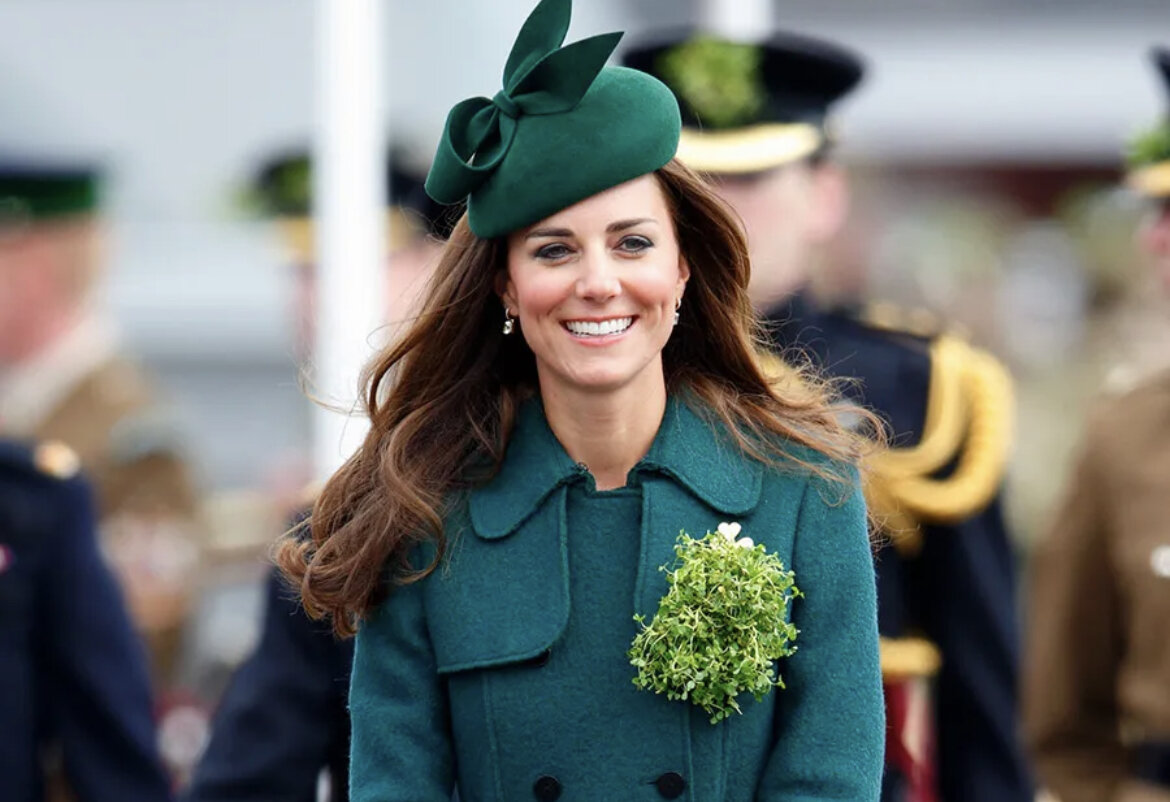 Что с кейт. Кейт миддлтон 2022 год. Кейт миддлтон 2023. Кэрол миддлтон. Кейт миддлтон в перчатках.