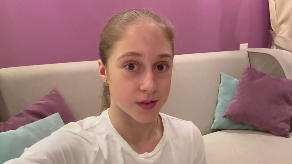    Фигуристка Алина Горбачева записала видеообращение к фанатам и всем, кто за нее переживал. Фото: соцсети фигуристки Алины Горбачевой.
