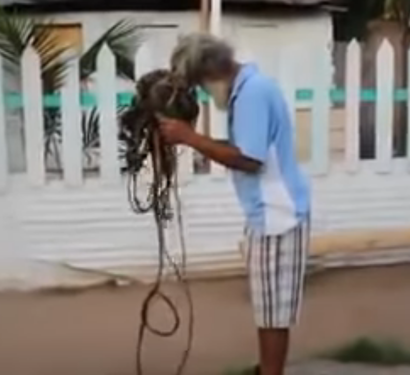 Он отращивал эту шевелюру с 15 лет