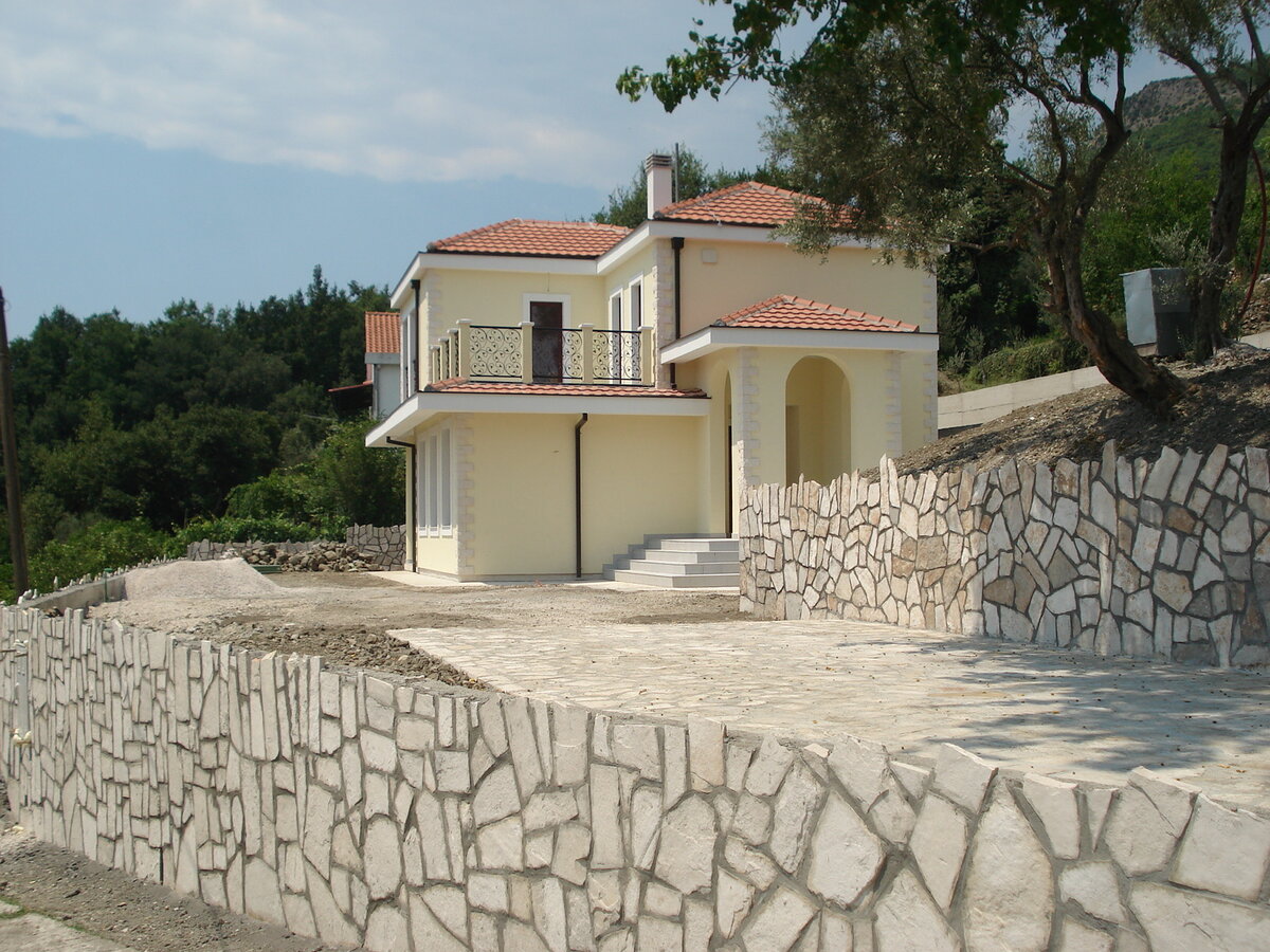 боковой вид дома