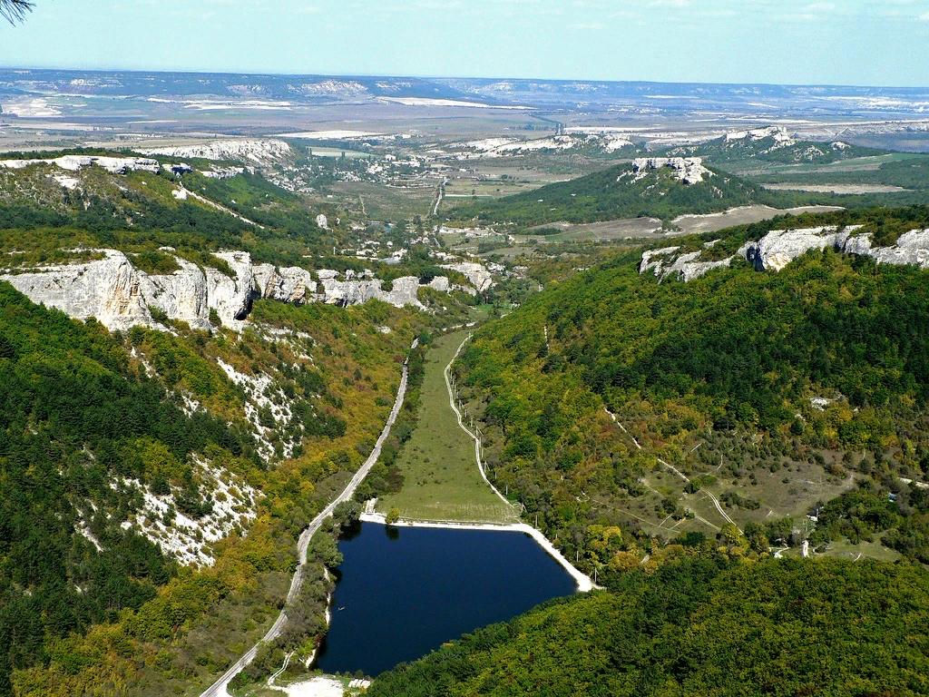 Бывшие города крыма. Плато Мангуп в Крыму. Гора Мангуп Кале в Крыму. Мангуп Кале Севастополь. Мангуп Кале плато.