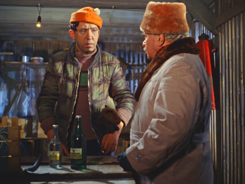 Кадр из фильма "Операция "Ы" и другие приключения Шурика"                                     