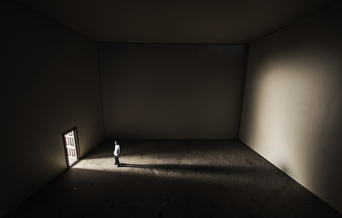 Тебе показали выход.Не думай.