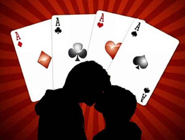 Человечество всегда старалось узнать свое будущее. Наверное, каждый хотя бы один раз в жизни пытался угадать свою судьбу. Особенно часто гадают девушки на суженного и на развитие любовных отношений. Гадание по имени поможет быстро разузнать судьбу союза парня и девушки, а также проверить, насколько они верны друг другу. Для проведения обряда не нужно специальных подготовок, достаточно знать имя, фамилию, отчество избранника, а также иметь лист бумаги и карандаш.