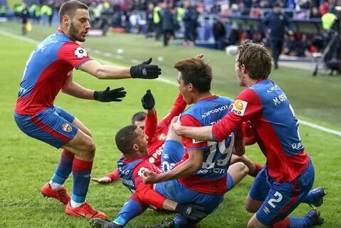 Сегодня, 9 марта, на стадионе «ВЭБ Арена», в рамках 19-го тура Российской премьер лиги,   встречались московский «ЦСКА» и казанский «Рубин». Игра получилась богатой на опасные моменты.
У армейцев дебютировал 19-летний защитник Дивеев. Казань вновь выпустила состав, состоящий из одних россиян.
На 24-ой минуте матча Щенников  делает подачу в штрафную, где воздух выигрывает Фернандес, скидывает на Чалова. Чалов переправляет мяч Нисимуре, который в падении отправляет снаряд в ворота гостей. 1-0
На 83-ей минуте Магнуссон совершает отбор в середине поля, отдает Облякову, который блестяще делает заброс на Чалова. Чалов выходит 1 на 1 с вратарем и грамотно перебрасывает Бабурина. 2-0
Это 10-й мяч Федора и в данный момент он возглавляет гонку снайперов.
На 3-ей добавленной минуте Влашич делает перехват, отдает мяч Бийолу. Тот катит дальше на Фернандеса. Фернандес простреливает в штрафную,где тот же самый Бийол вколачивает мяч точно в угол ворот. 3-0 
Уверенная победа ЦСКА на своем поле. 

ЦСКА – Акинфеев, Дивеев, Родриго Бекао, Магнуссон, Фернандес, Ахметов (Бийол, 89), Обляков, Щенников, Влашич, Чалов (Сигурдссон, 85), Нисимура (Бистрович, 66).
Рубин – Бабурин, Камболов, Гранат, Сорокин, Цаллагов, Могилевец (Байрамян, 62), Коновалов, Подберезкин (Башкиров, 46), Устинов, Бухаров (Сагитов, 71), Полоз.
Голы:
1:0 – 24 Нисимура, 2:0 – 83 Чалов, 3:0 – 90 Бийол.
