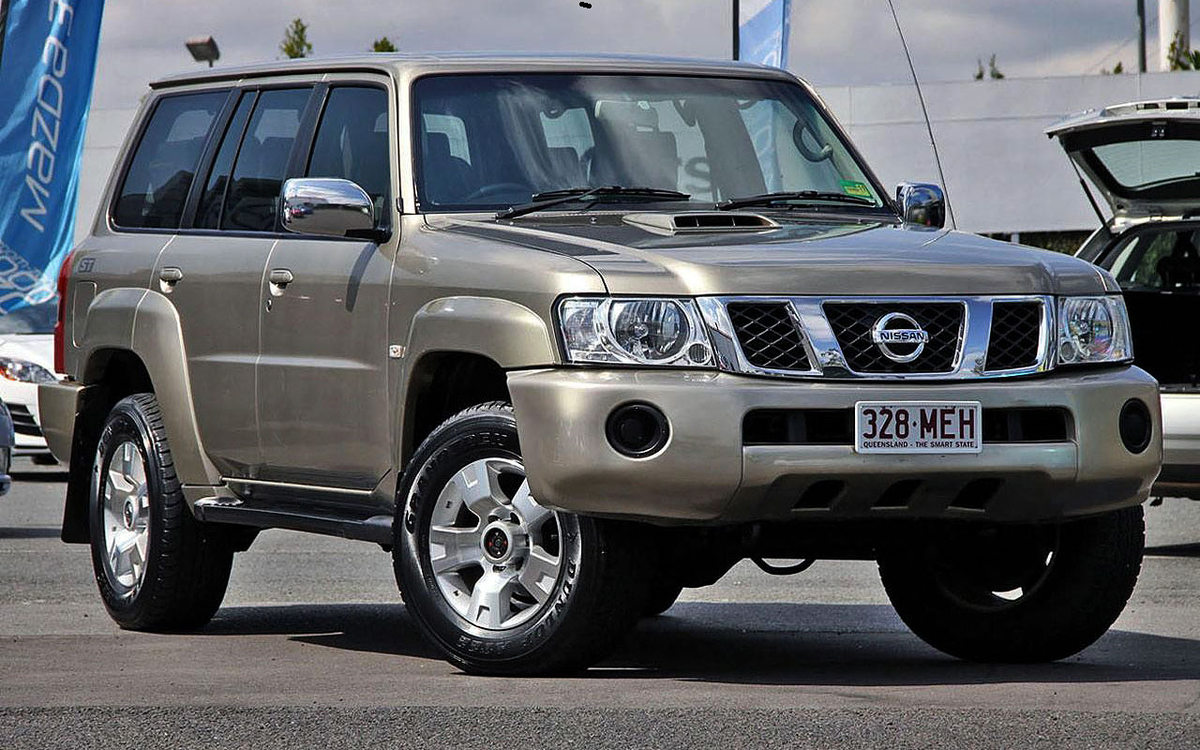 Ниссан патрол года выпуска. Nissan Patrol y61. Ниссан патруль 61. Nissan Patrol y61 2007. Nissan Patrol y61 2001.