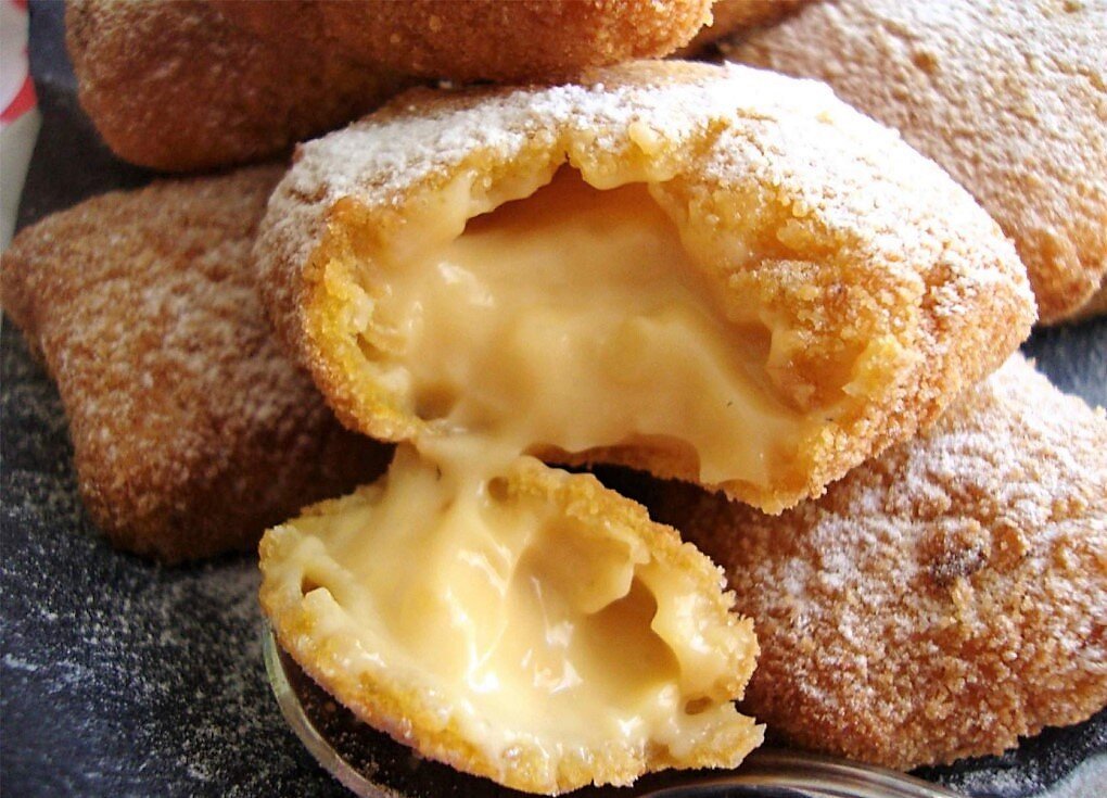 Жареное молоко – это не фантастика — это вкусный и необычный десерт.