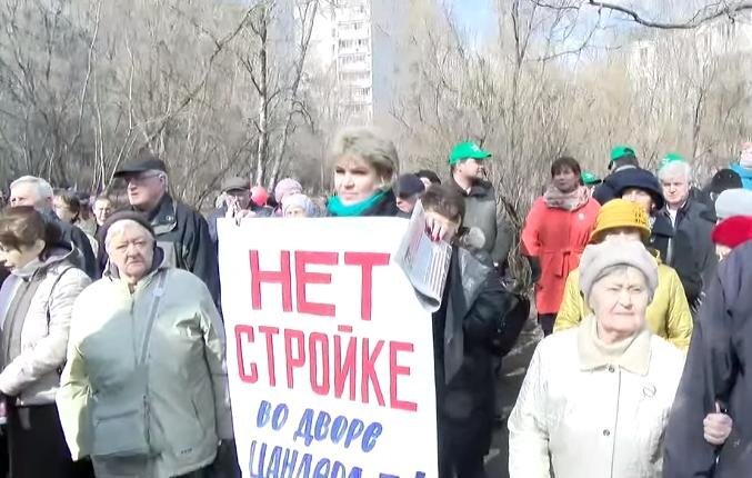  Жители района Останкинский выступают против застройки сквера на Цандера 7. Фото: "Рупор Москвы" 