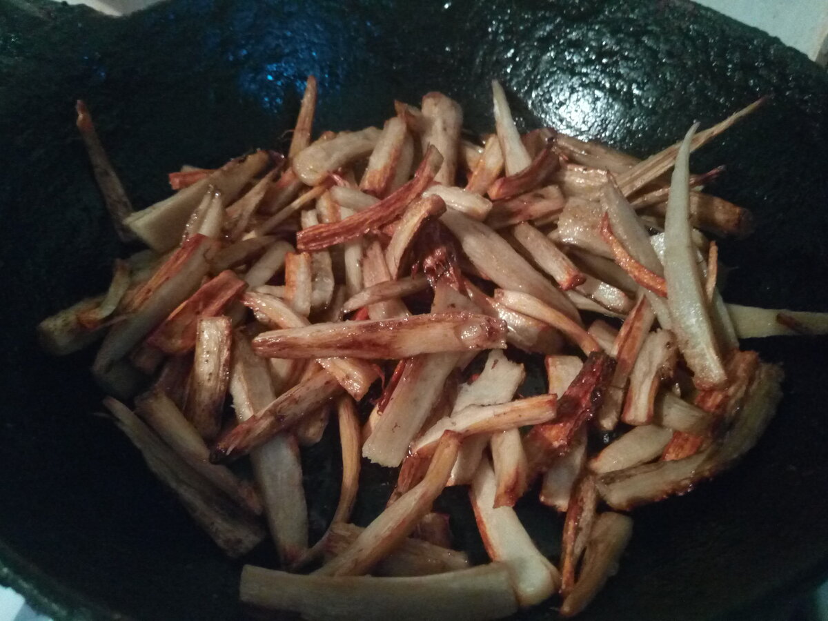 Жареные корни лопуха. Фото от 11 мая 2019 г.