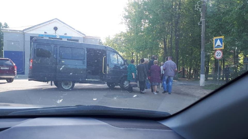 Подвоз участников слушаний. Источник: Activatica. 