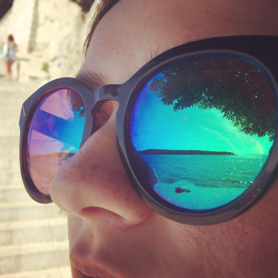 Это я смотрю в светлое будущее, где не буду совершать ошибок прошлого