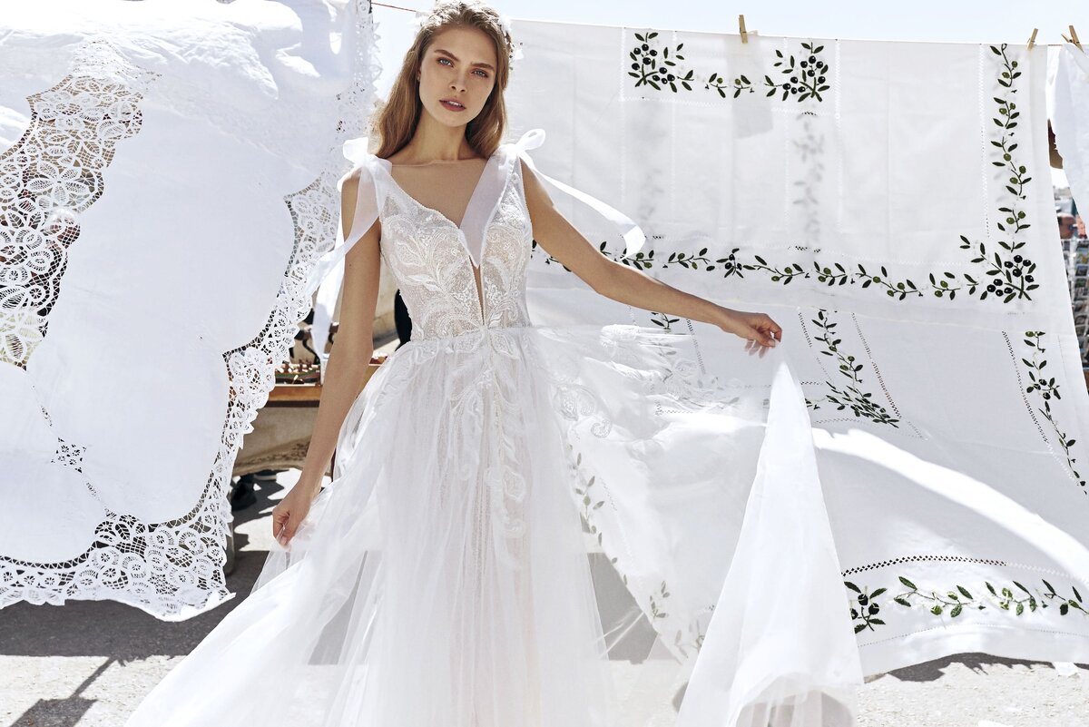 Свадебное платье с природным принтом