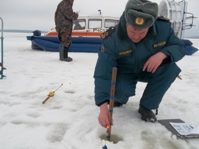 Штрафы до 7000 рублей за несвоевременный выход на лед