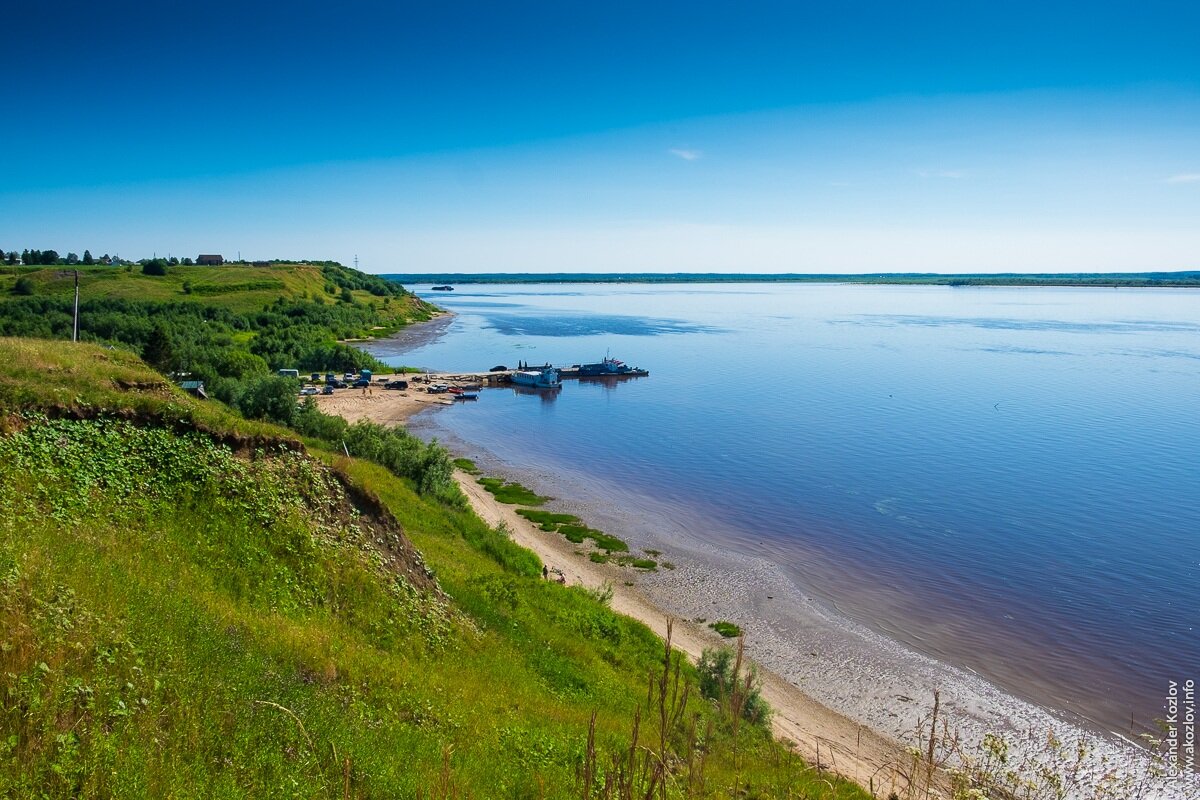 Двина новодвинск. Река Северная Двина. Новодвинск Северная Двина река. Река Северная Двина Котлас. Берег Северной Двины Архангельск.