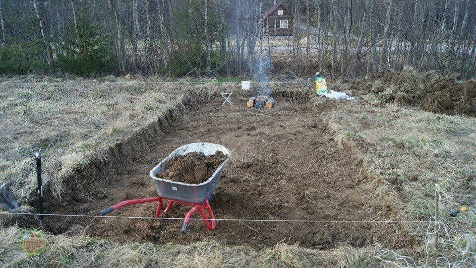 Собрали большой дом из бруса за несколько месяцев. Фото До/После.