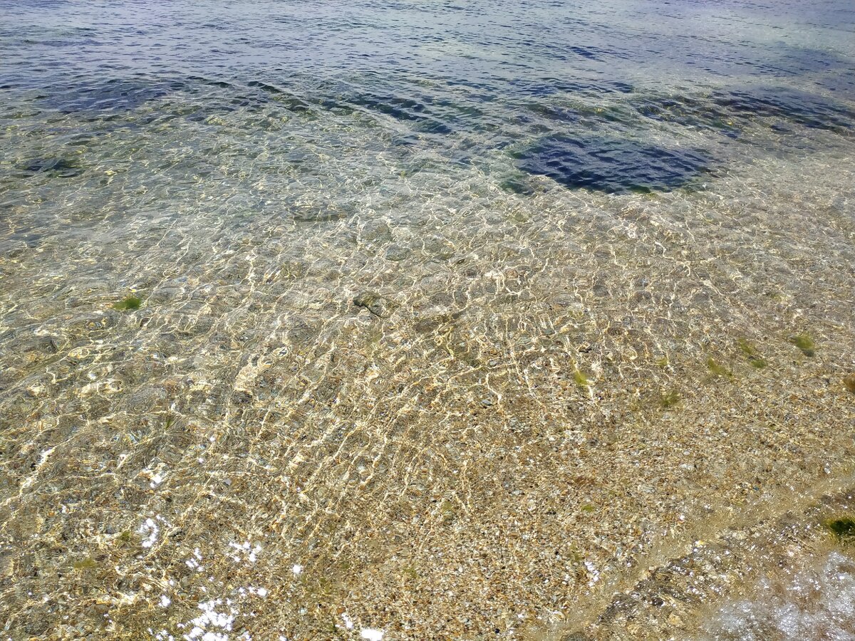 Чистейшее море Феодосии. Фото автора