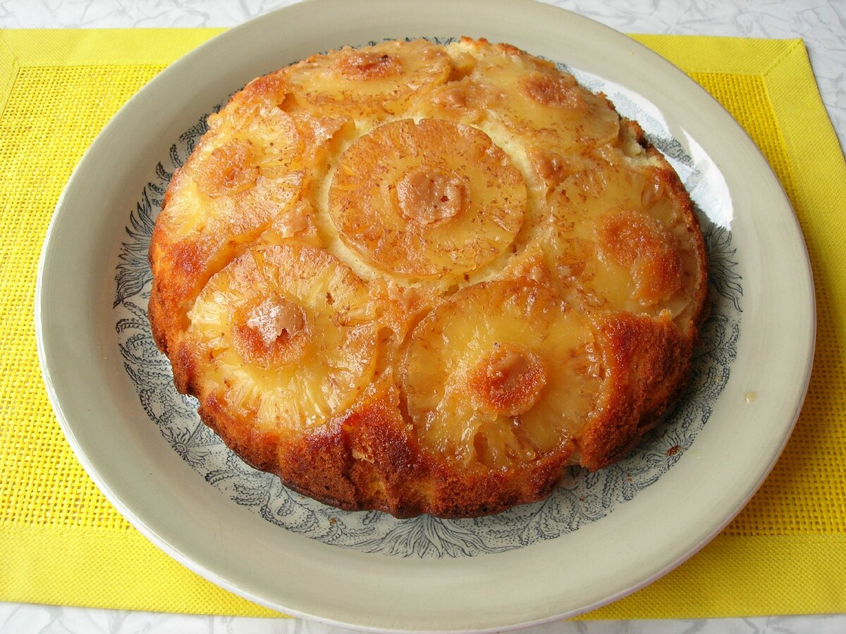 Пирог с ананасами
