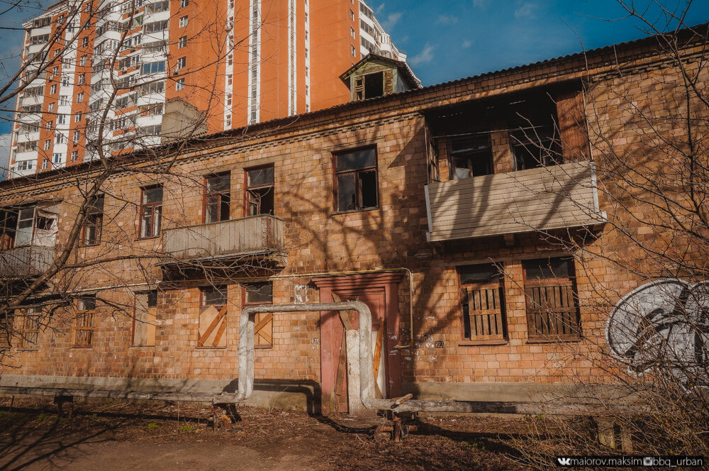 «За мкадом жизни нет» Настоящее «гетто» в девяти километрах от Москвы, где в жуткой нищете живут люди!