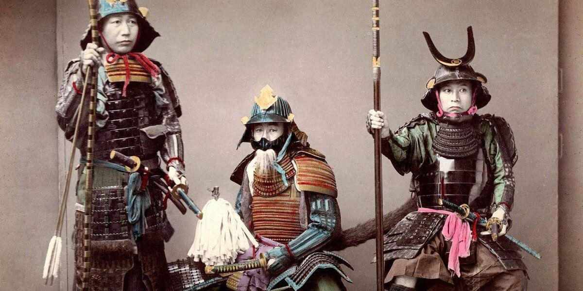 Самураи (лучник,мечник с катаной,и копьеносец с глифой