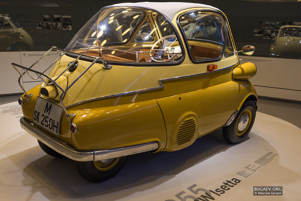 BMW Isetta 250 (1955).