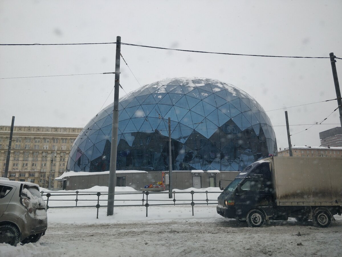 загадочное здание