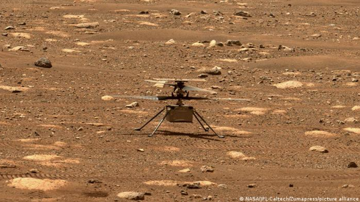 Вертолет Ingenuity на поверхности Марса. Фото НАСА