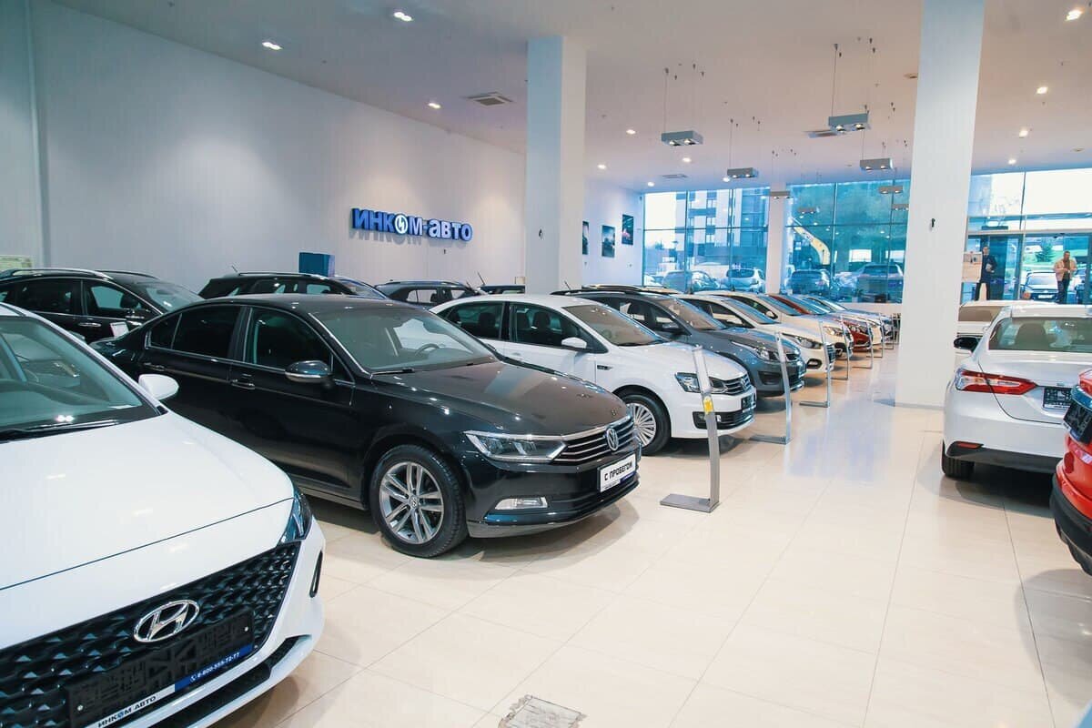 Поставка авто от многих автопроизводителей в РФ приостановлена.