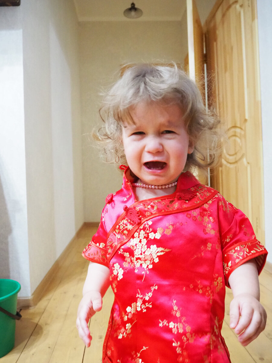 Обнять и "проститься", что с Настиного языка означает "попросить прощения"