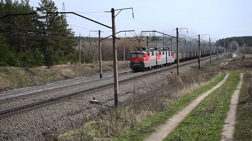 Электровоз ВЛ80С-1430/1848А с тучей угольной пыли.