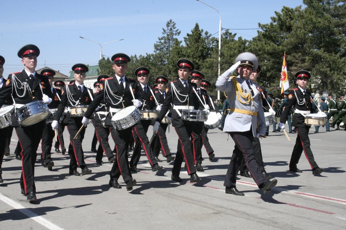 24 июня состоится парад. Парадная форма мвд на парад. Первый парад победы состоялся в москве 24 июня 1945 года. 24 июня состоится парад. 24 июня состоится парад.