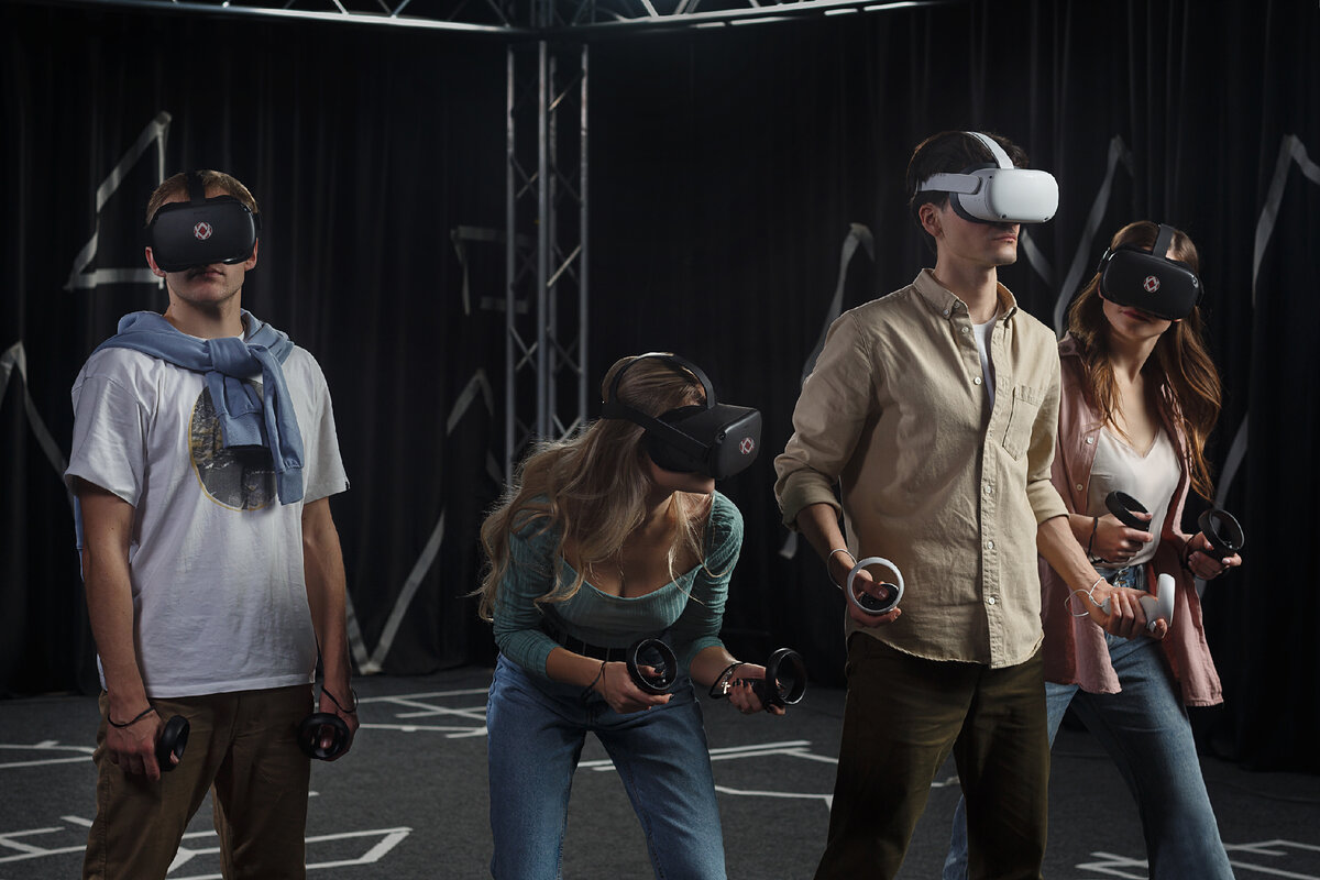 Anvio волгоград. Vr клуб anvio. парк виртуальной реальности anvio. семейный парк цифровых развлечений anvio.