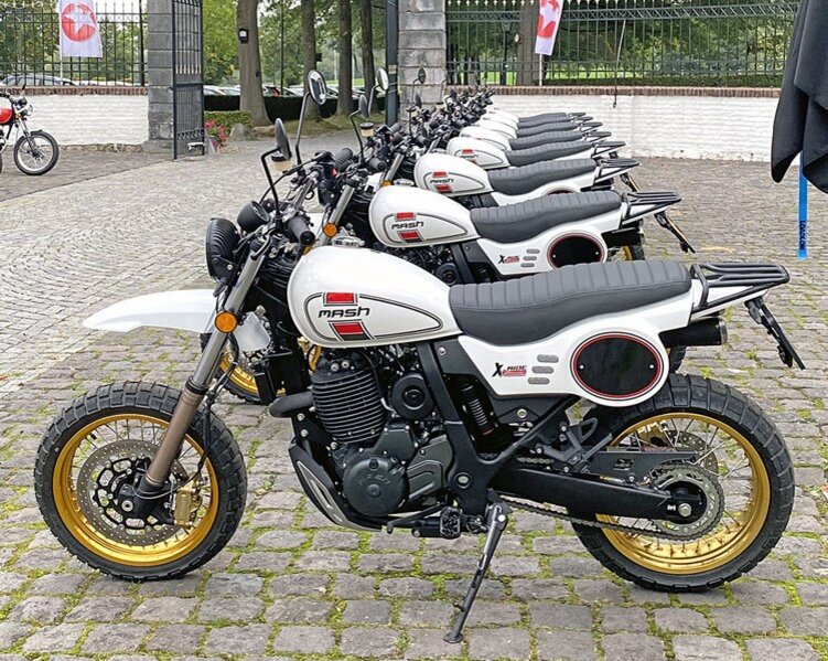 На верхнем фото - мотоцикл MINSK X-Ride 650 Classic, на этом - Mash X-Ride 650 Classic