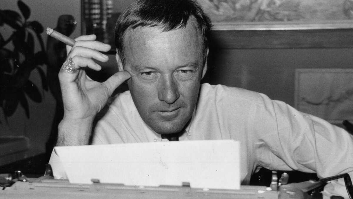 Стэн Ли за работой