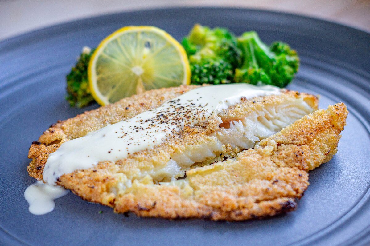 Готовьте точно по моему рецепту и рыбка получится удивительно вкусной, с хрустящей корочкой.