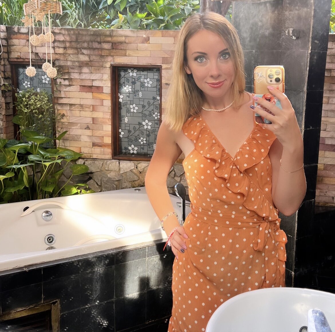 хоть сфоткаюсь с джакузи 😁