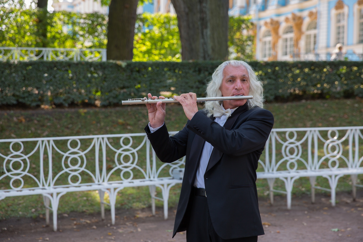 Сасун Аракелян – волшебная флейта Царскосельского парка. Фото: ГМЗ «Царское Село»