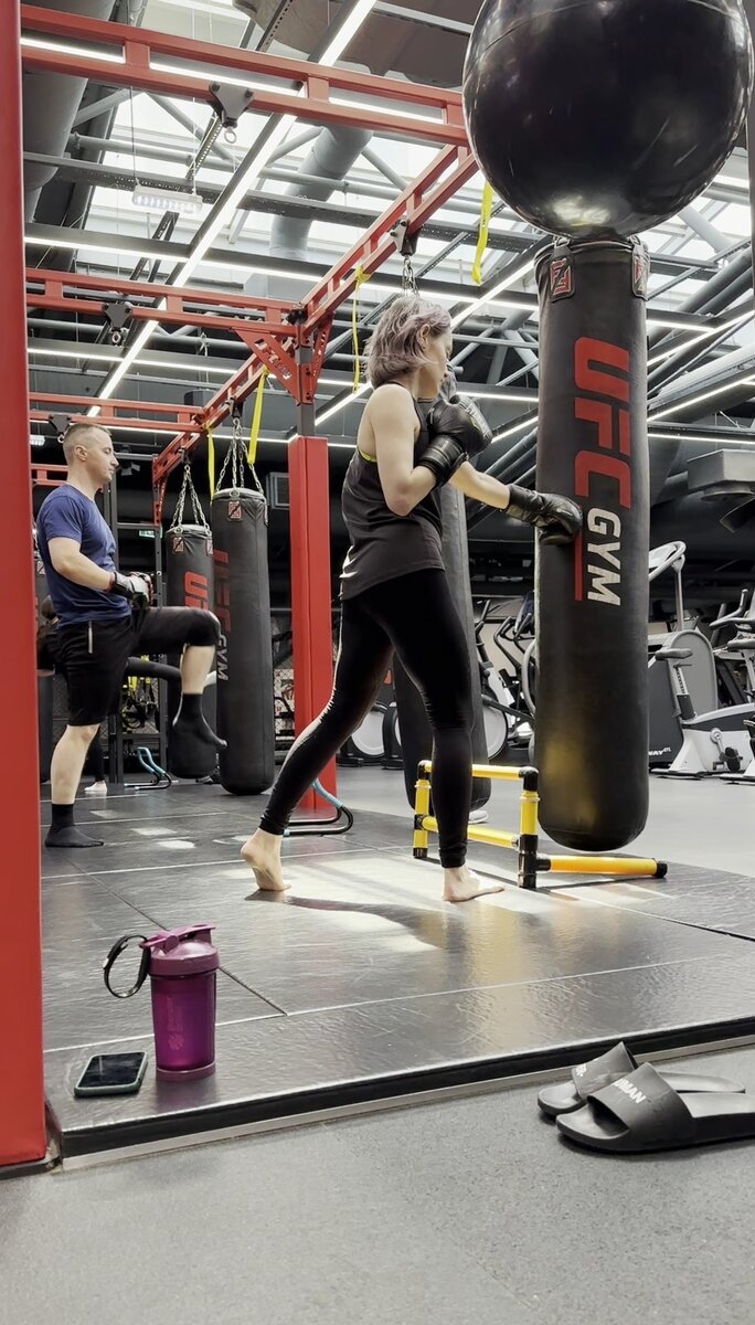 Боксинг/кикбоксинг кондишн - групповой фитнес на мешках
