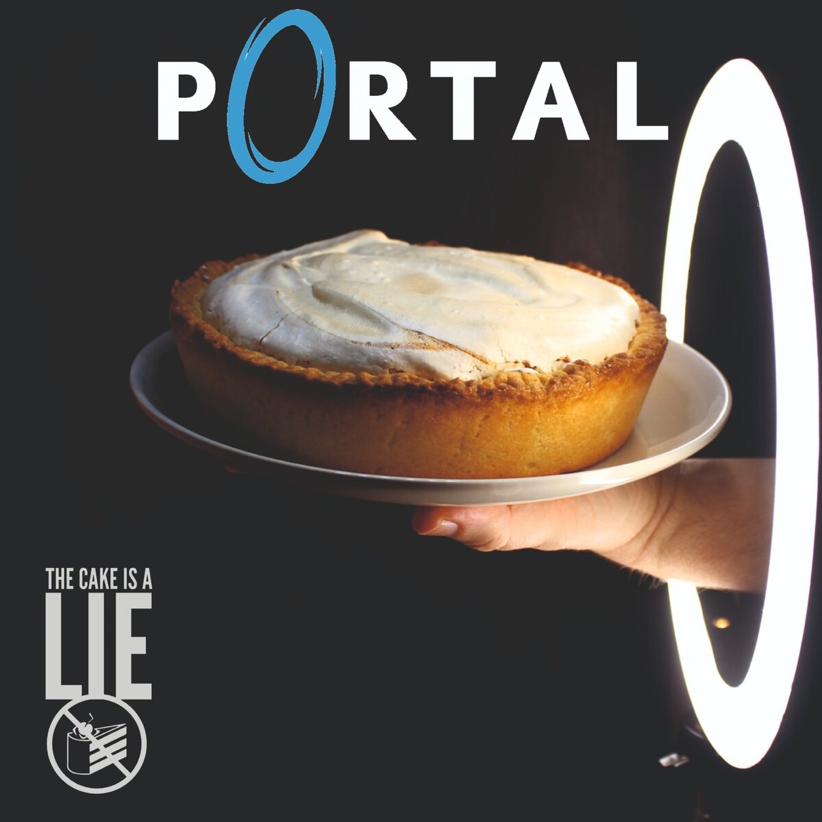 Торт из игры "Portal"