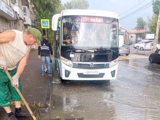   последствия ливня на улице Страны Советов // фото: rostov-gorod.ru