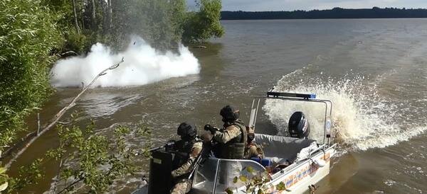     В Ивановской области условные террористы пытались скрыться на лодке