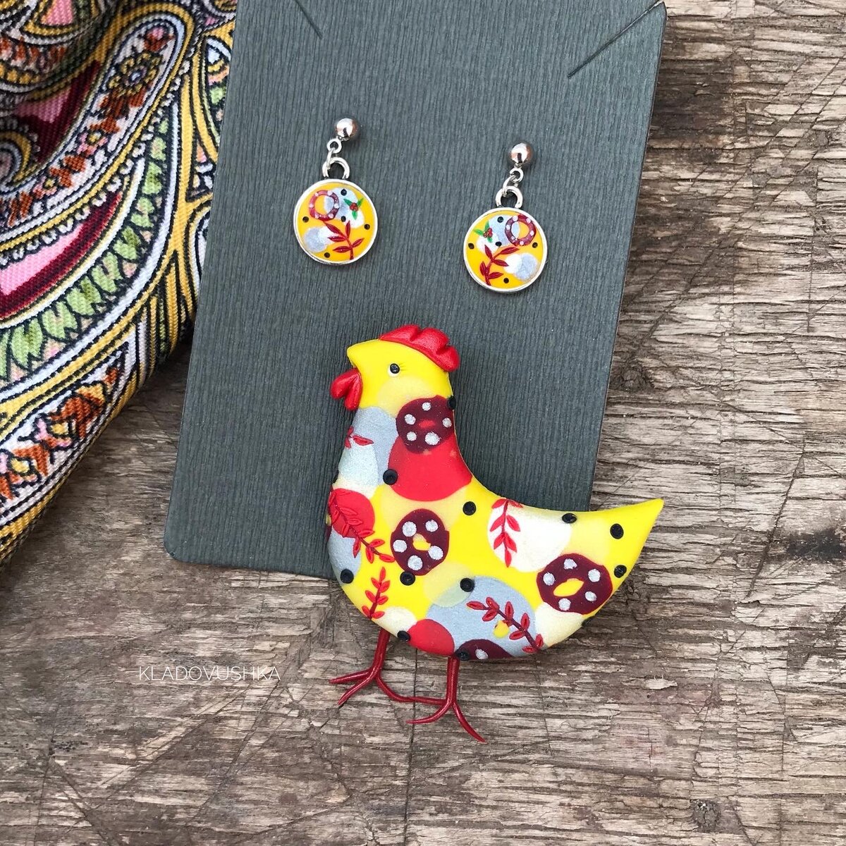 Брошь "Курочка с орнаментом"+серьги. Полимерная глина. Работа Марии Картавых. фото автора
